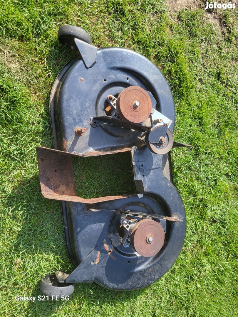 MTD fűnyíró traktor kétkéses - fűgyűjtős vágóasztal