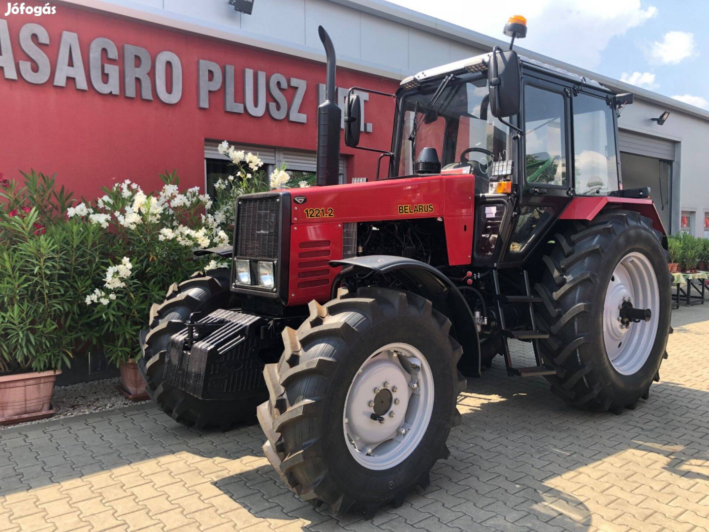 MTZ-1221.2 lemezburkolatos új traktor !