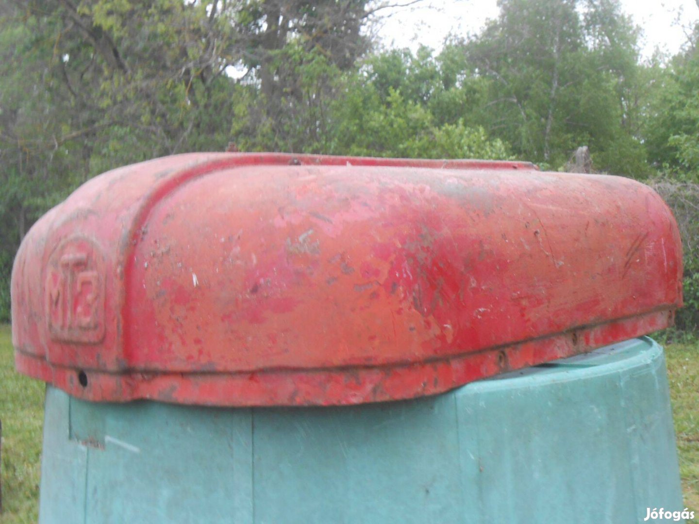 MTZ 45-ös traktorra gyári motorháztető Tapolcán eladó