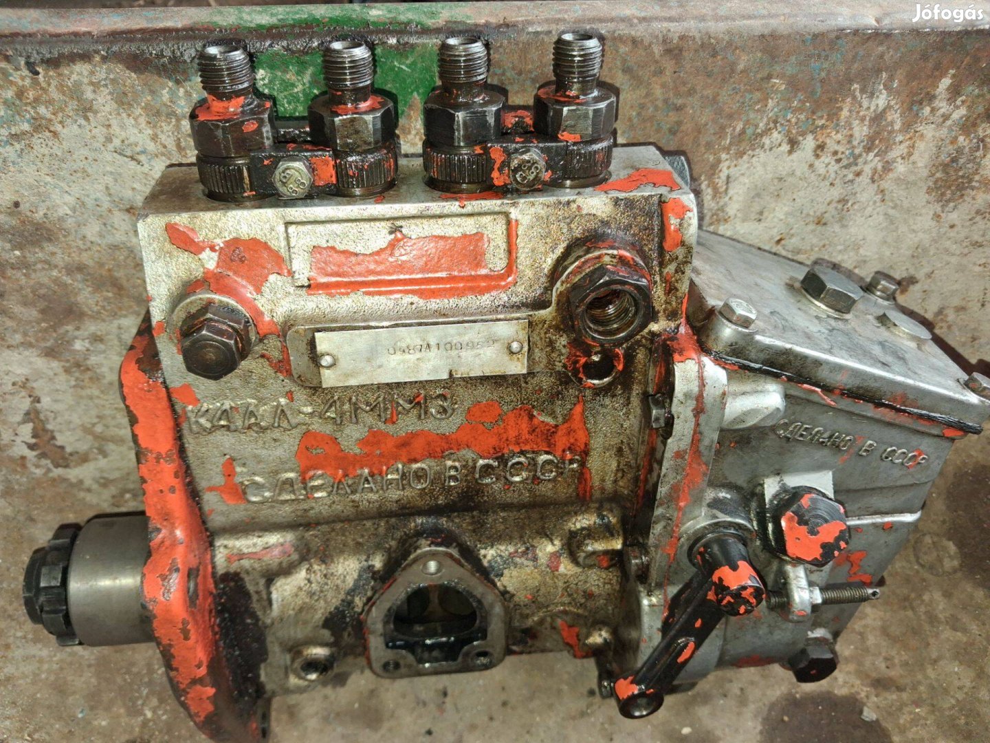 MTZ 50 es felújitott és MTZ 80-as adagoló