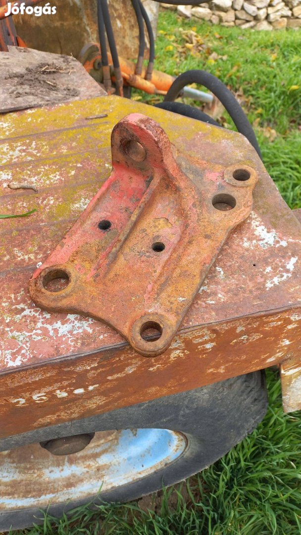 MTZ 50-es munkahenger tartóbak