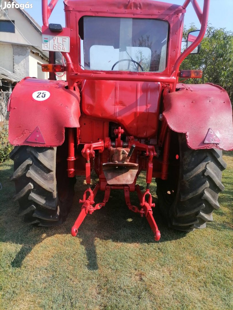 MTZ 50-es traktor