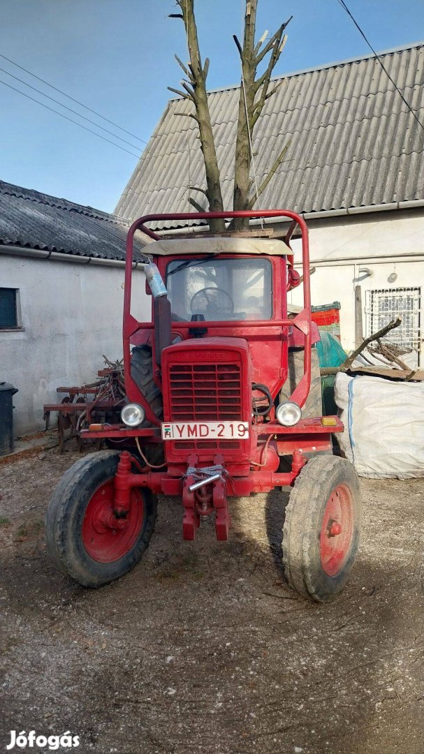 MTZ 50 traktor szerszámokkal vagy azok nélkül