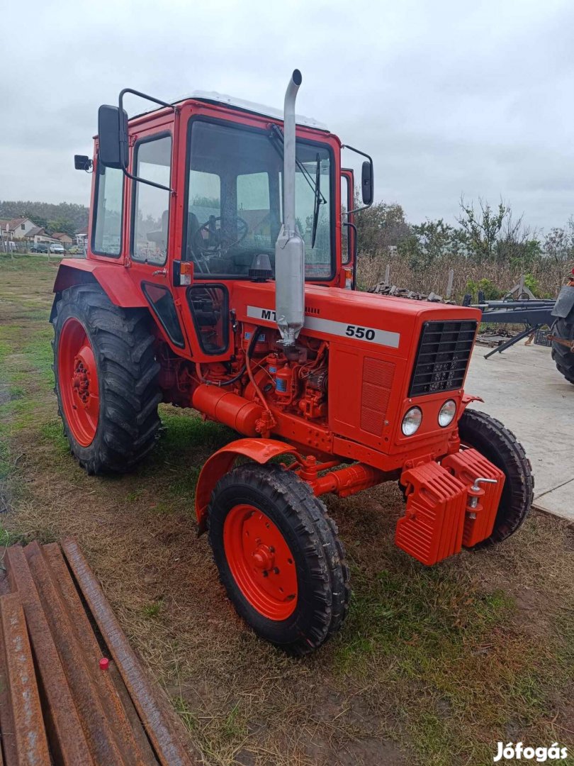 MTZ 550 e Traktor