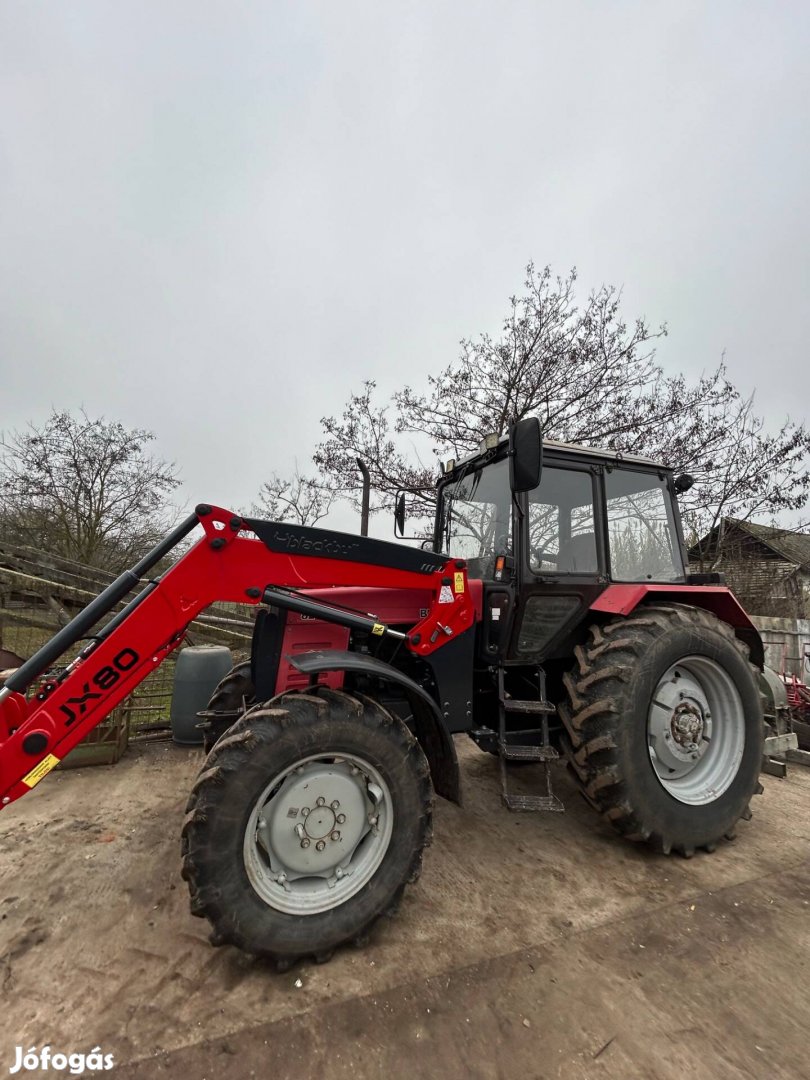 MTZ 820.4 Blackbull rakodós