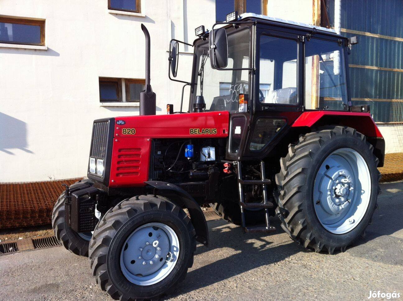 MTZ-820 szöghajtásos új traktor készletről