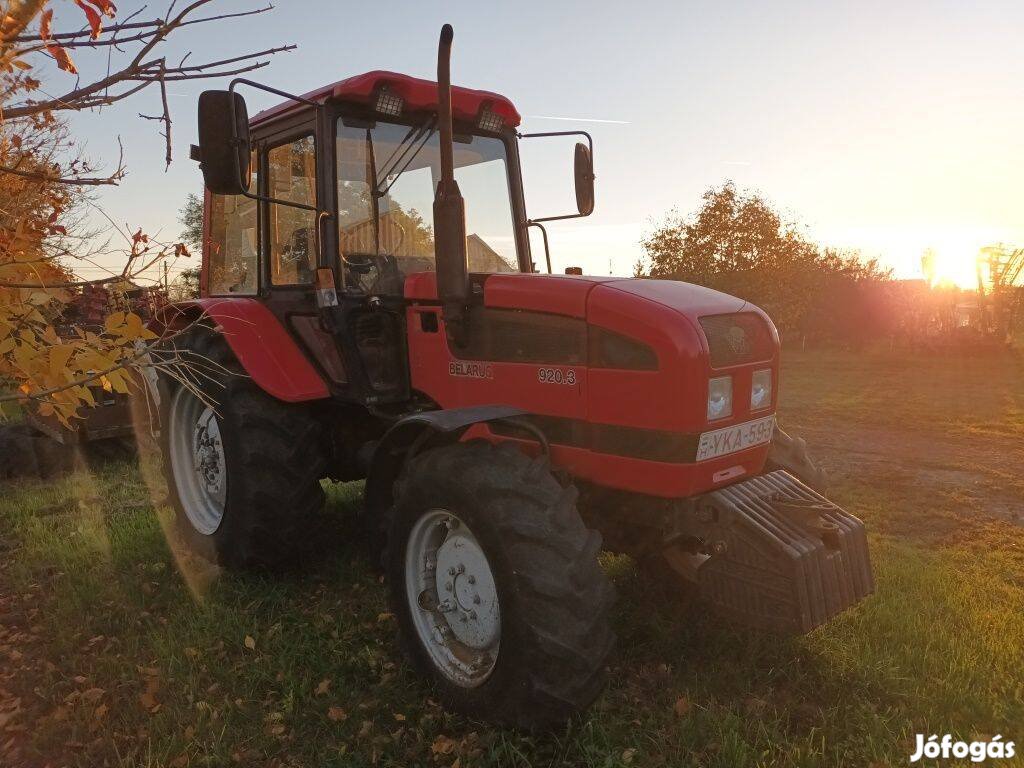 MTZ 920.3 Traktor 2.597 Üzemórával!