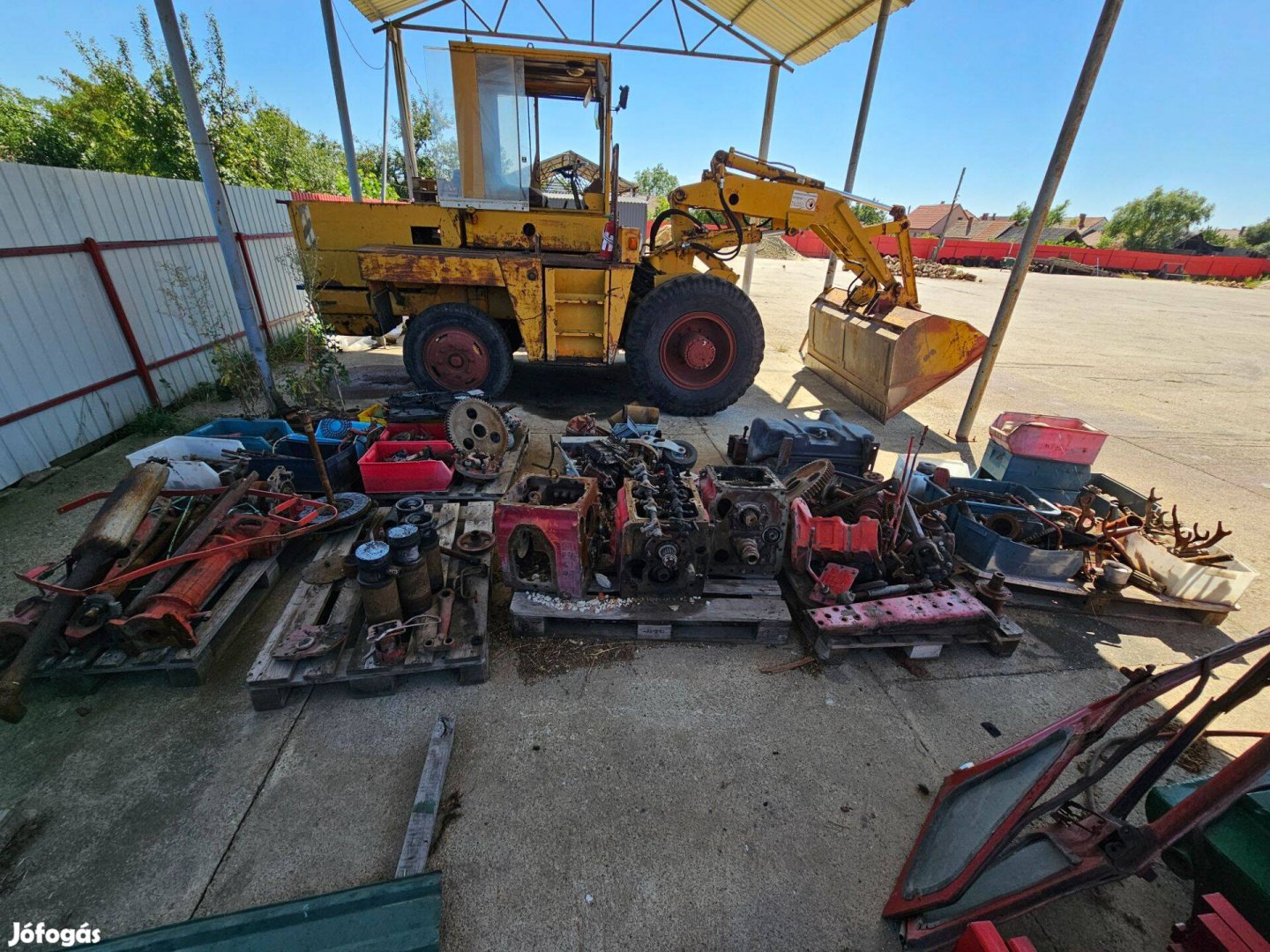 MTZ , Belarus alkatrészek egyben eladóak