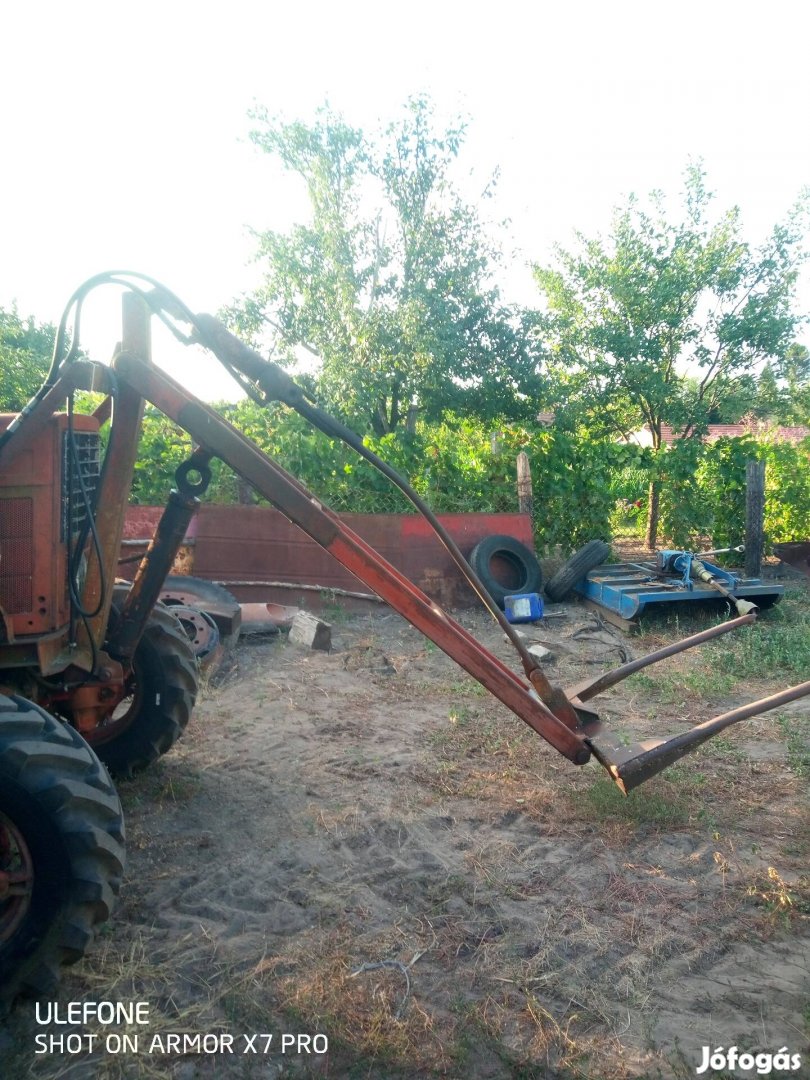 MTZ bálarakó eladó 