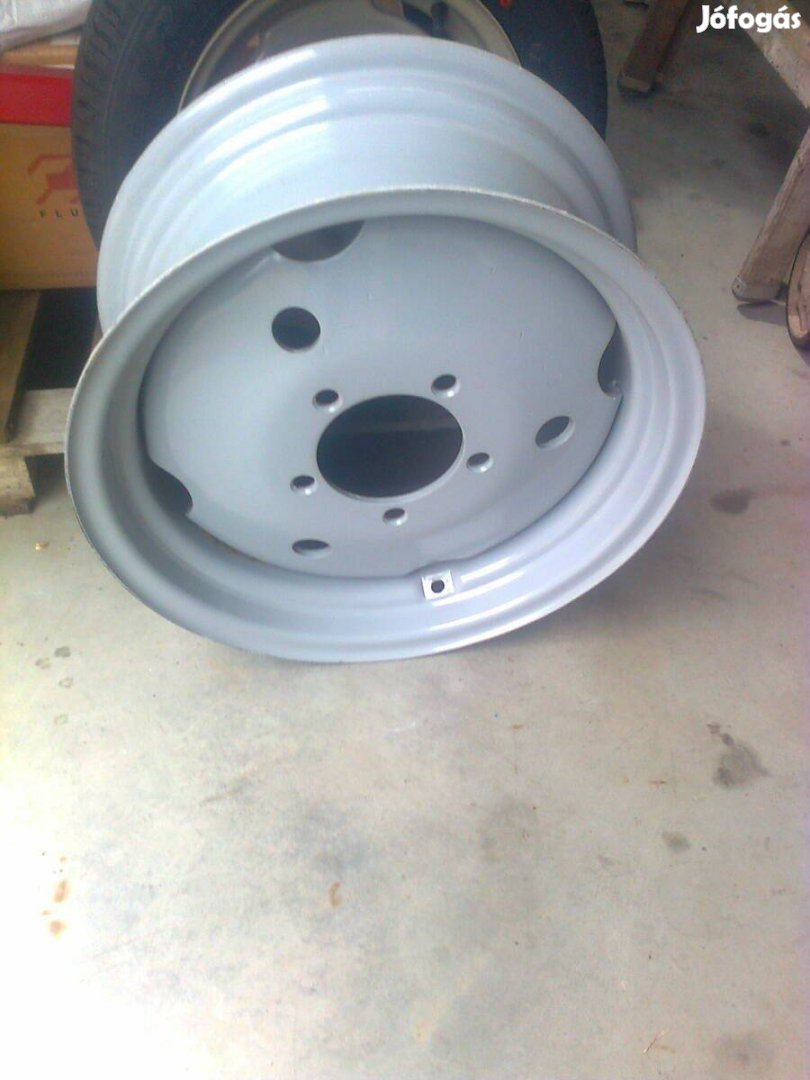 MTZ első felni 5 vagy 8 furattal