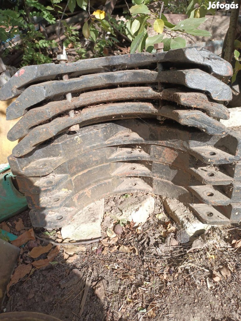 MTZ és Nagydutra súly,4-4 db