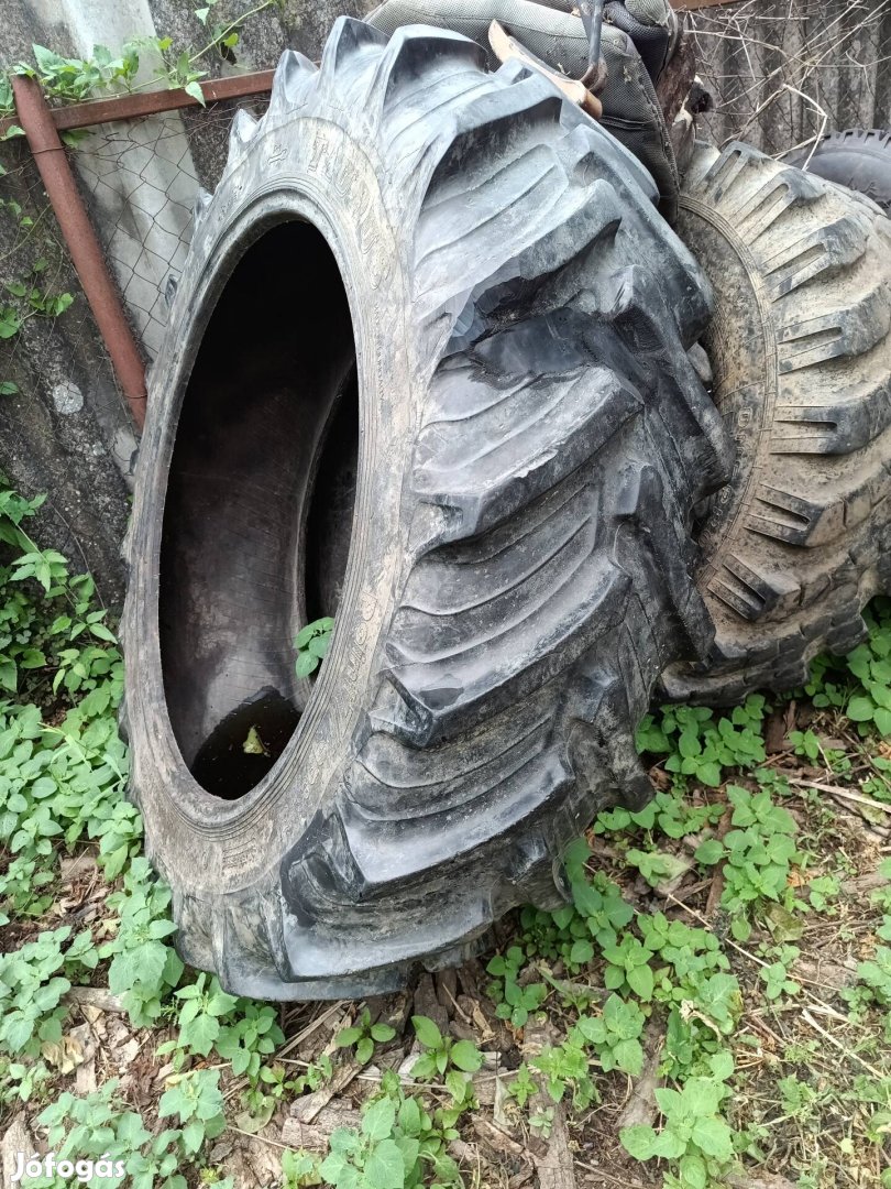MTZ hátsó gumi 15,5 38