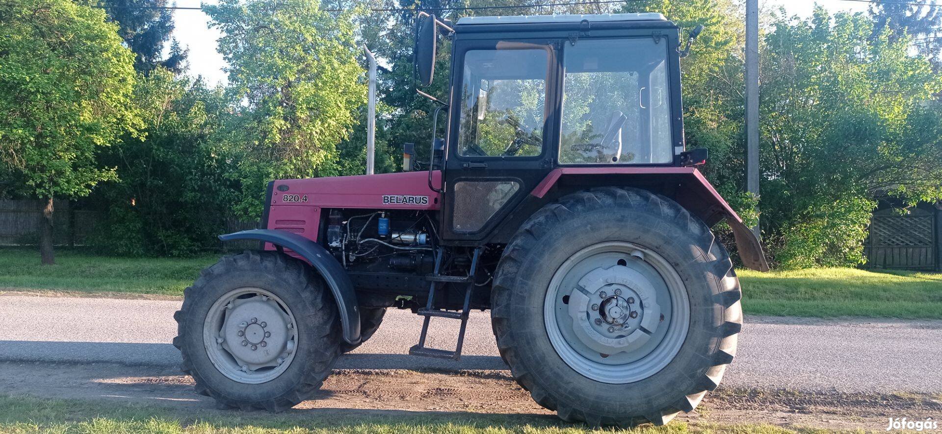 MTZ traktor 820.4