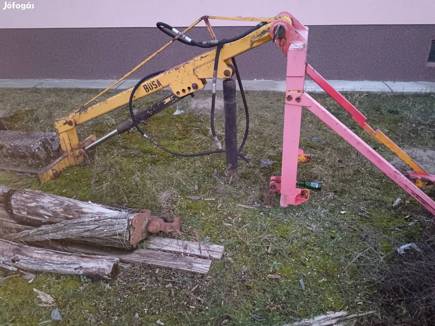 MTZ traktor homlok rakodó bálarakó 