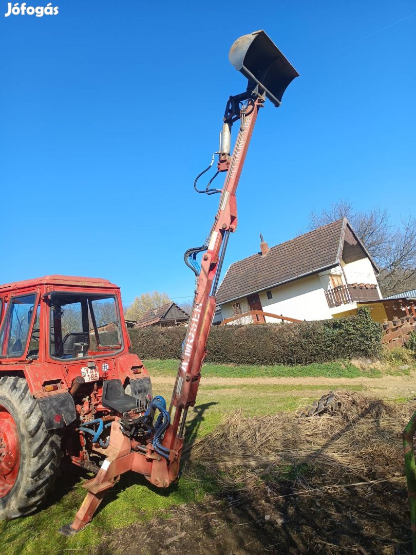 MTZ traktor markoló rakodó gép 