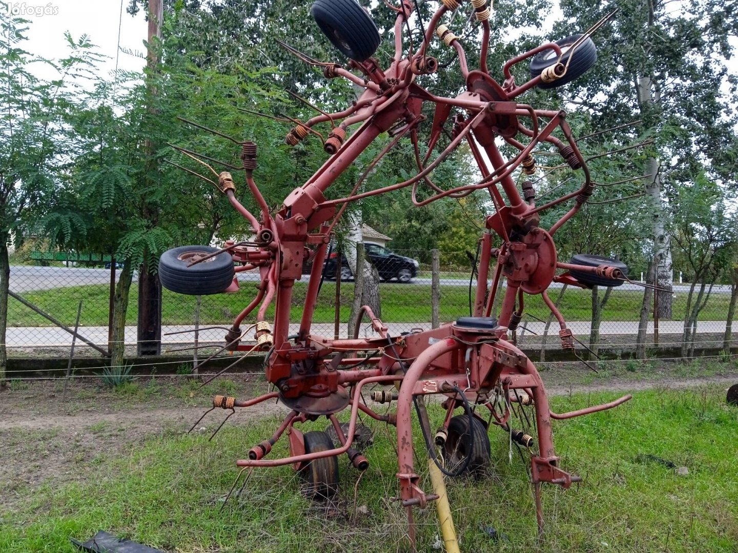 MTZ traktor után jó állapotú rendterelo felszámolás miatt elado