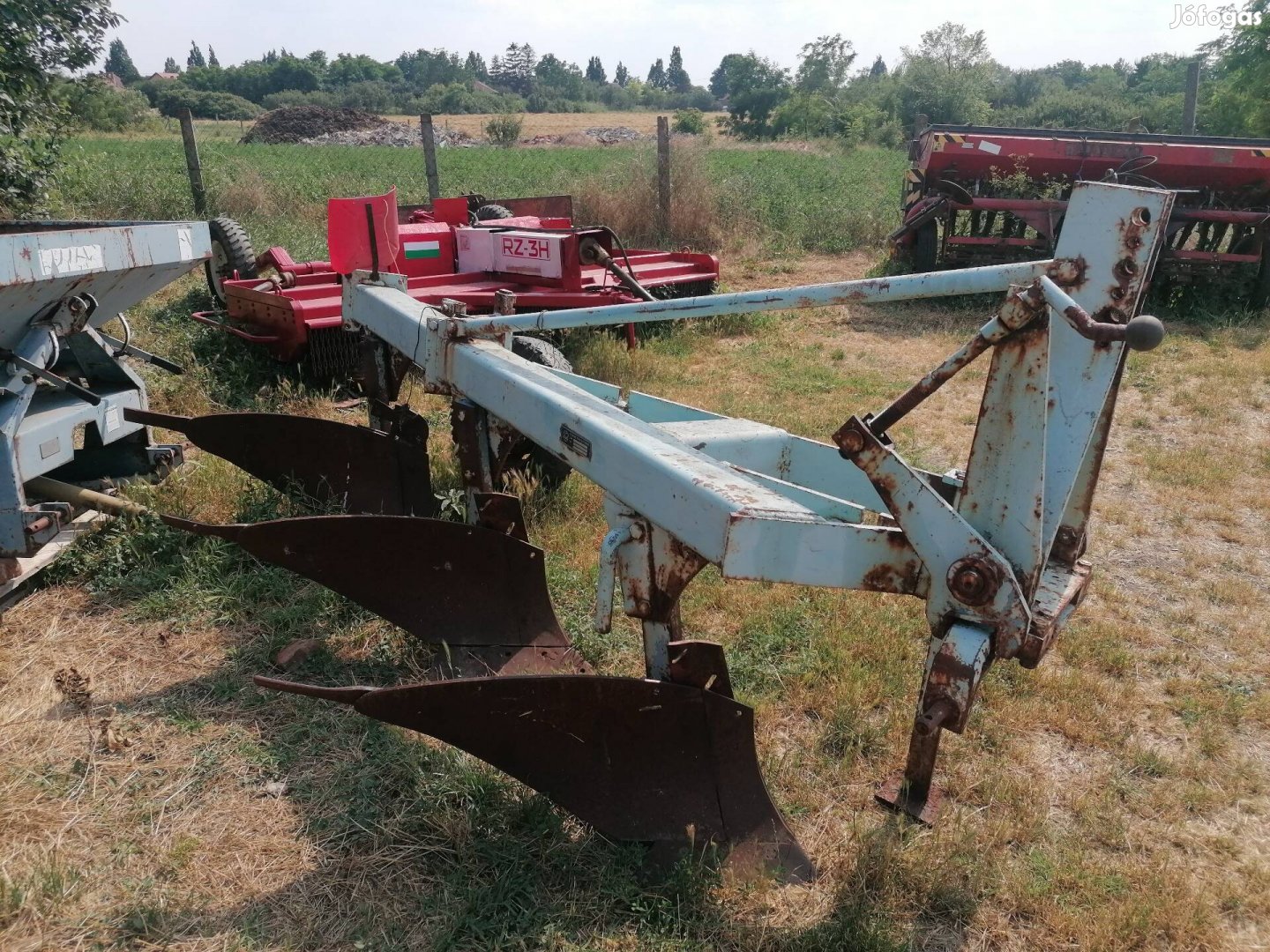 MTZ után lemken 3 fejes ágy eke eladó.