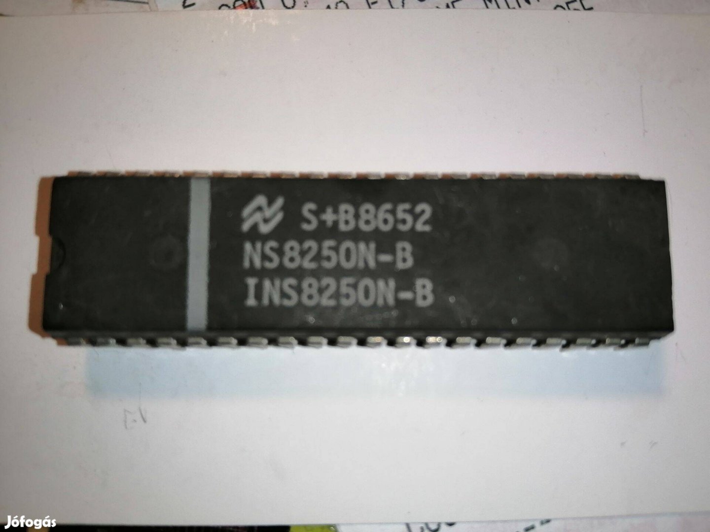 MT 5C256B Chip