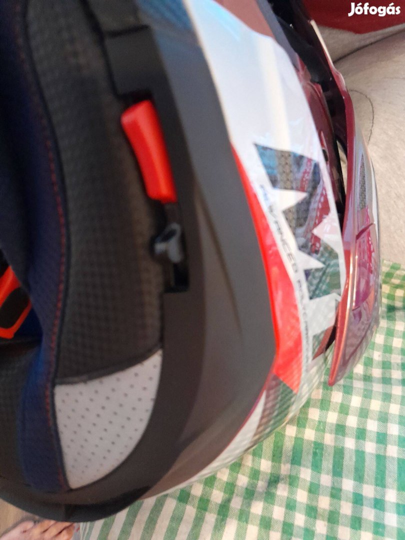 MT Helmets Atom Új bukósisak eladó.S-55-56