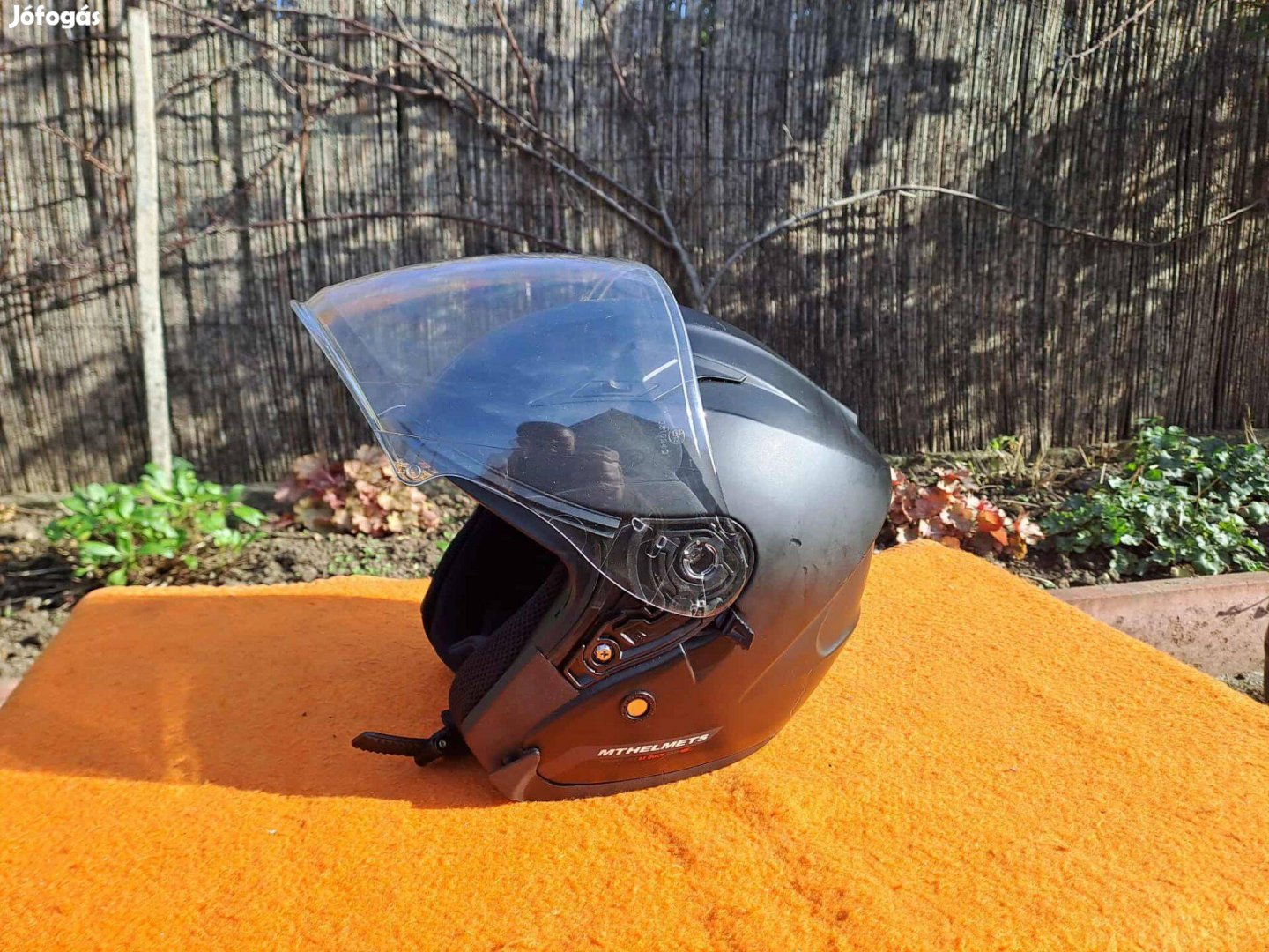 MT Helmets bukósisak M-es méret
