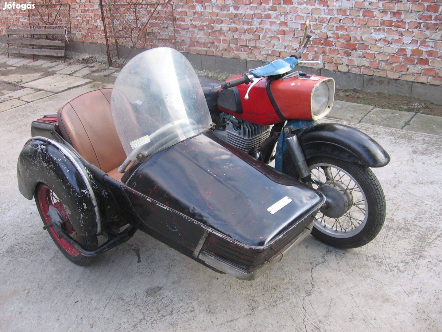 MZ Trophy 250 es oldalkocsis motorkerékpár. 1969-es