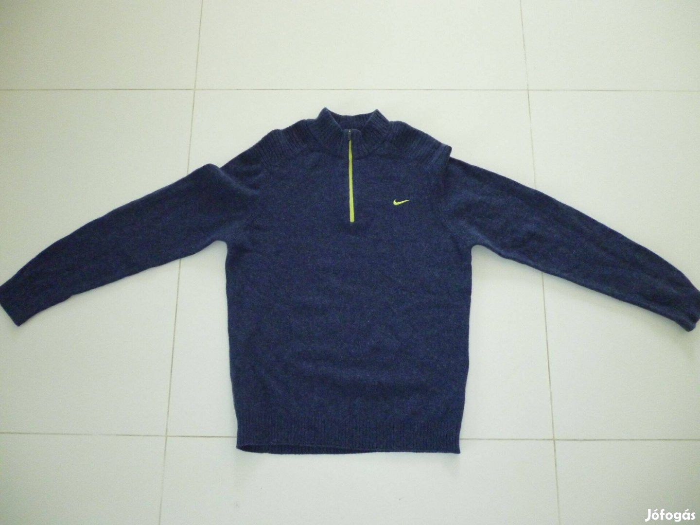 M M-méretű Nike Fiú kötött pulóver felső pulcsi eladó