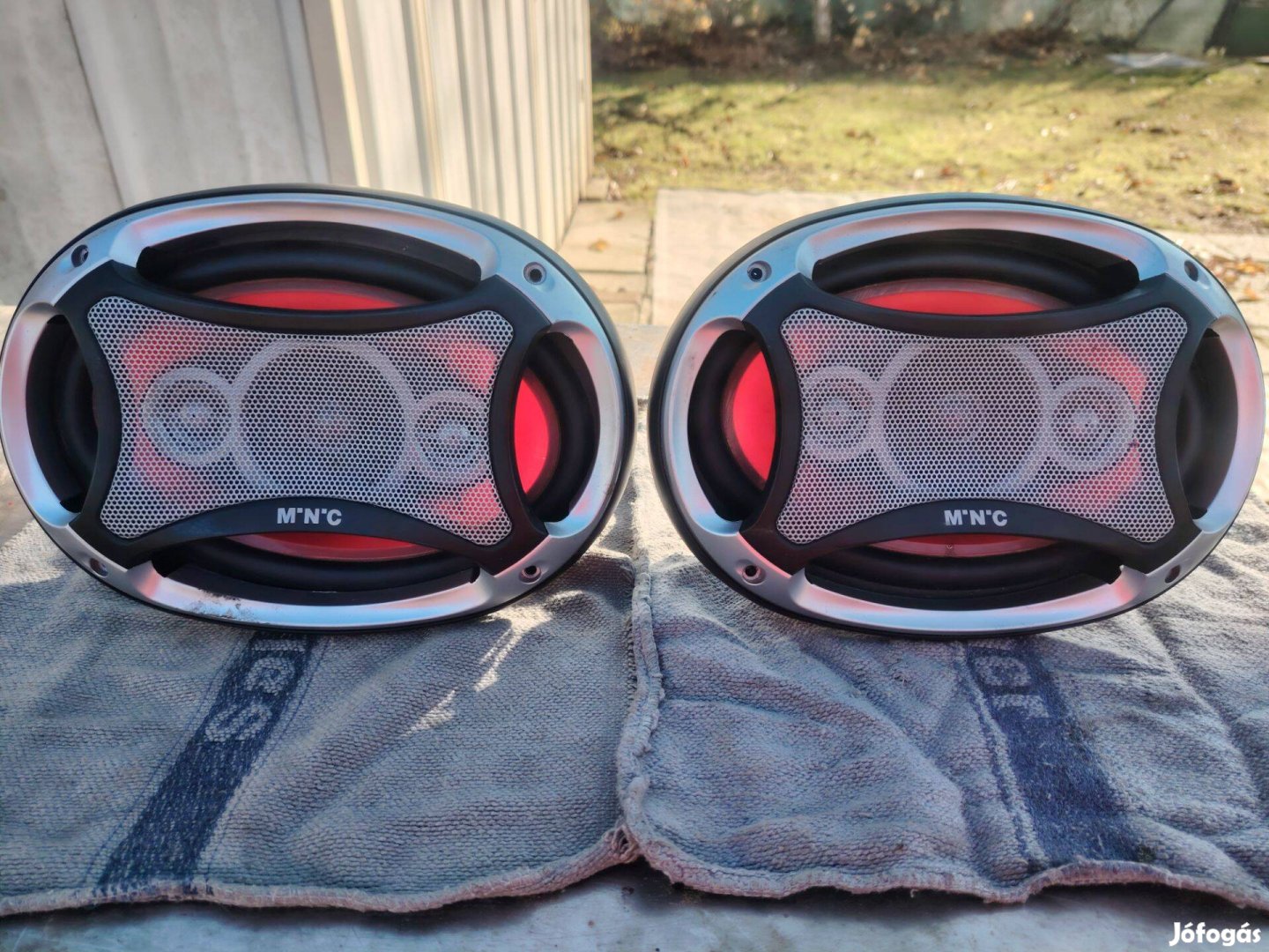 M.N.C ovál hangszóró