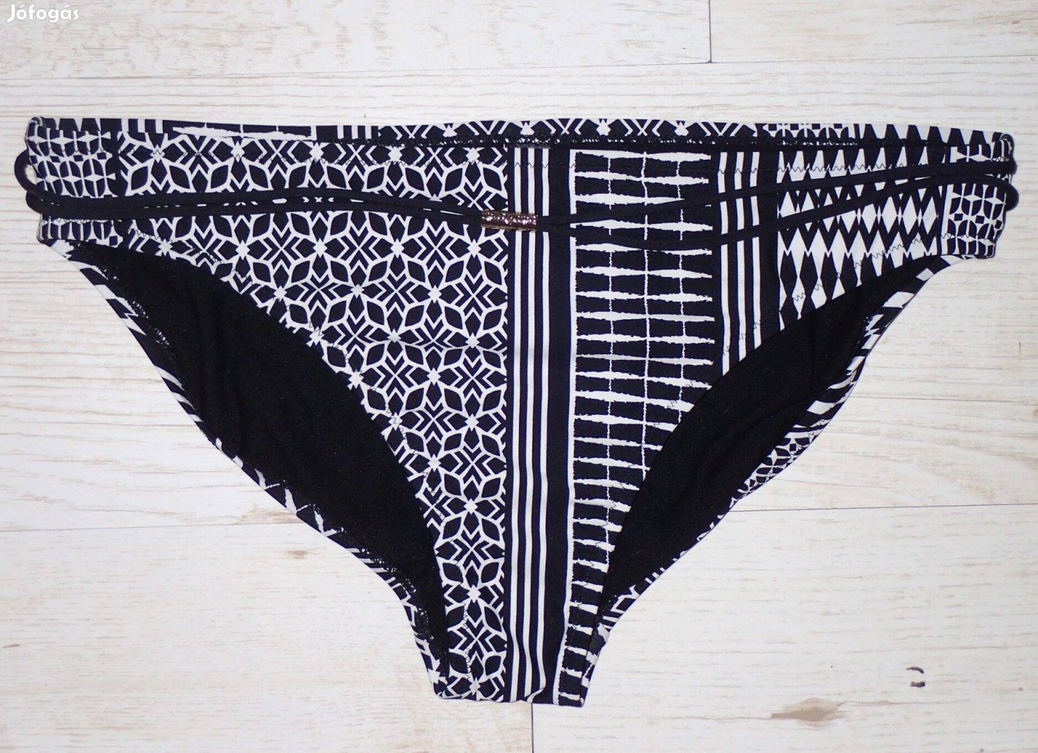 M&S geometrikus mintás fémdíszes bikini alsó 42-44