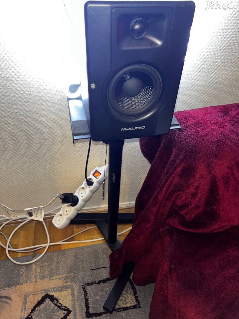 M audio Bx4 hangfalpár állvánnyal eladó