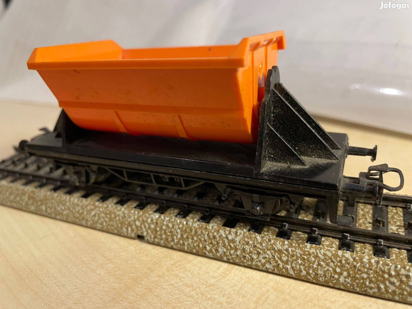 Märklin csillés tehervagon, narancssárga H0