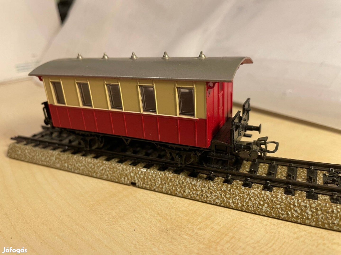 Märklin piros-fehér személyvagon H0