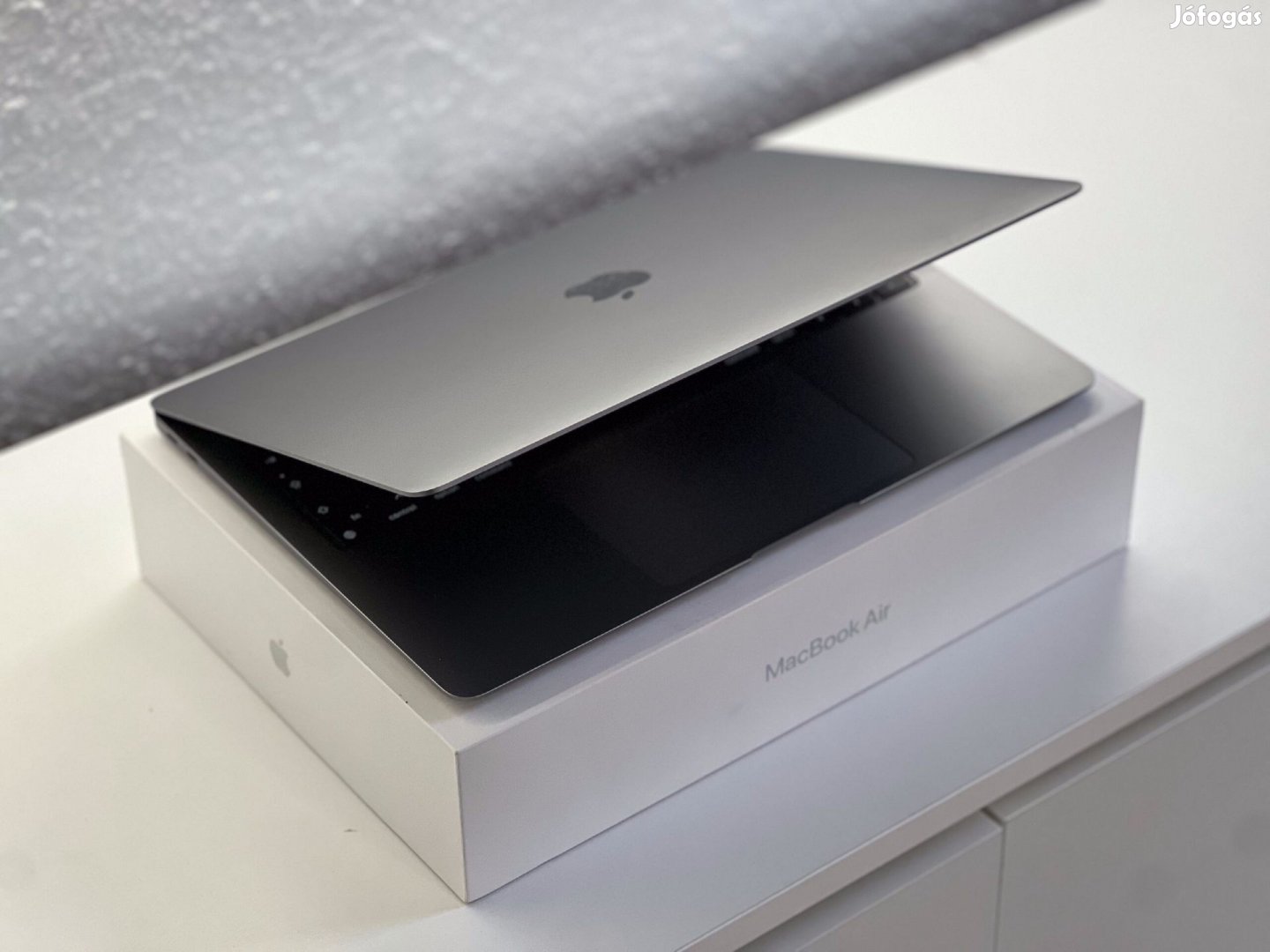 MacBook Air 2020 13 256GB 2 ÉV Garanciával Számlával