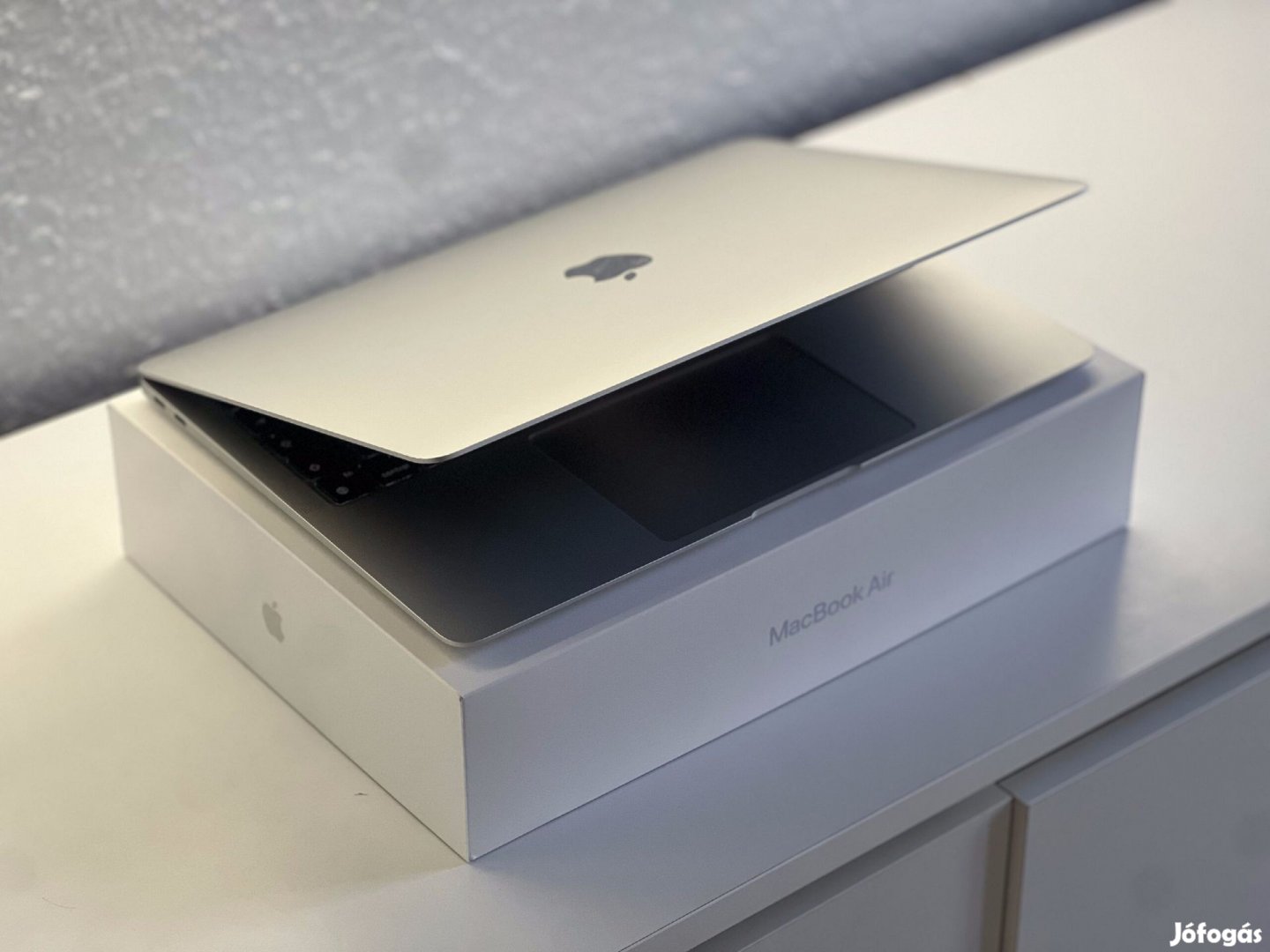 MacBook Air 2020 13 M1 256GB 2 ÉV Garanciával Számlával