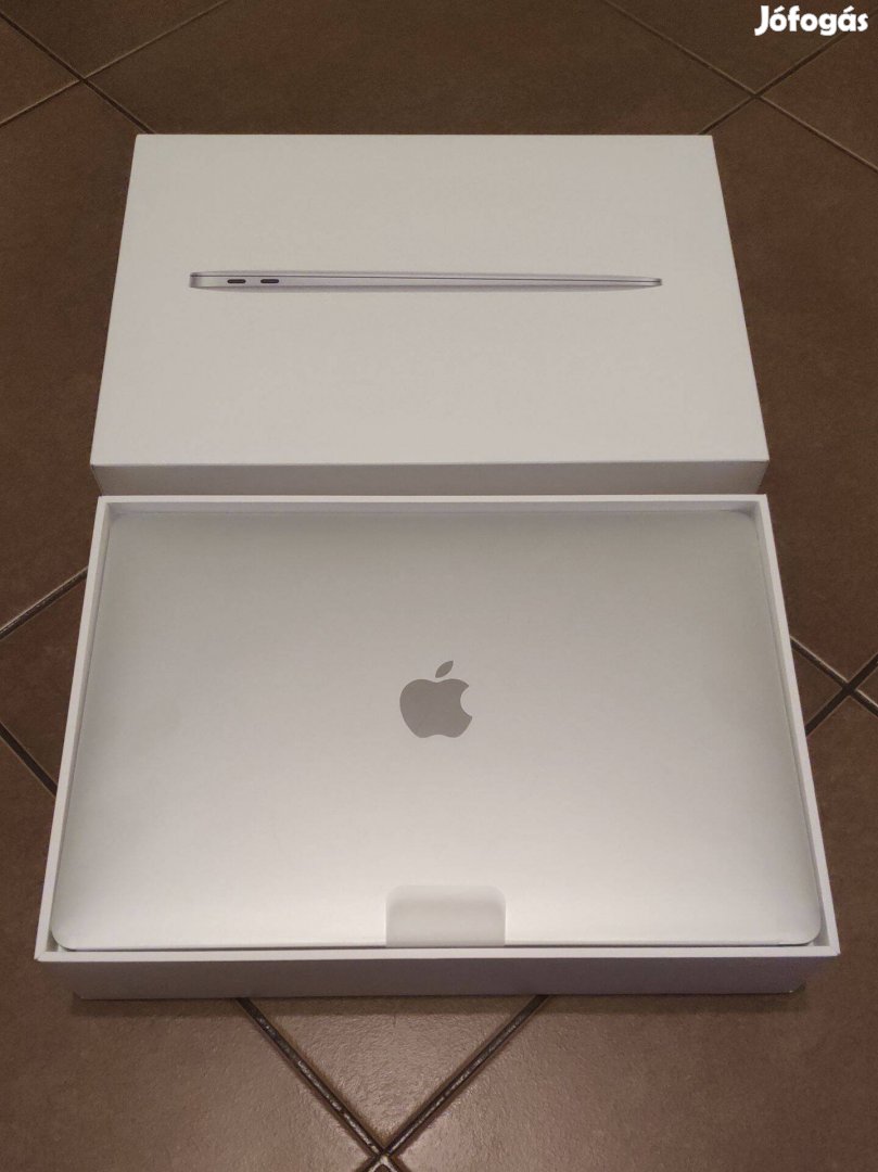 Macbook Air 13" - 2021 gyártás, M1, 8/256GB, garancia (02)