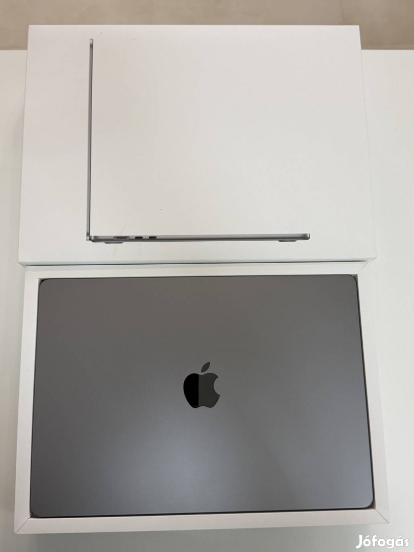 Macbook Air 15 m3 15 töltési ciklussal, gyakorlatilag új