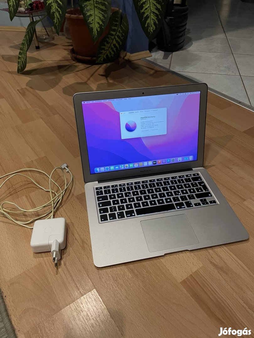 Macbook Air 2017(13 hüvelykes)8gb ram/128 gb ssd