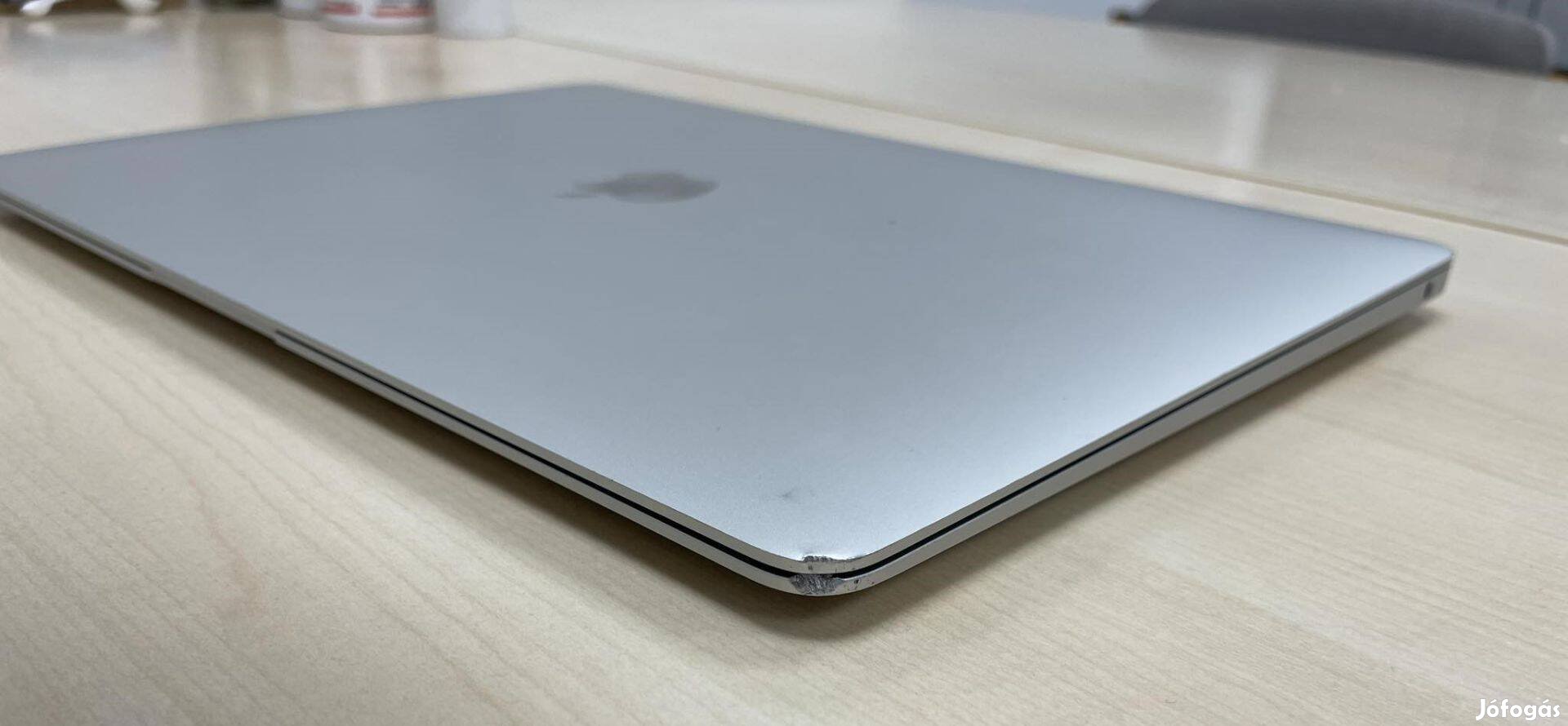 Macbook Air M1 (2020) - 13.3" / 8GB/ 256GB / Silver