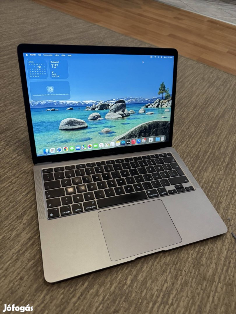 Macbook Air M1 2020 laptop