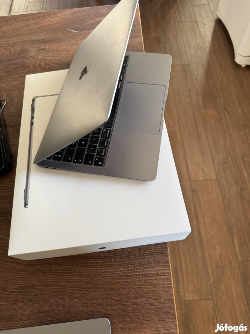 Macbook Air eladó