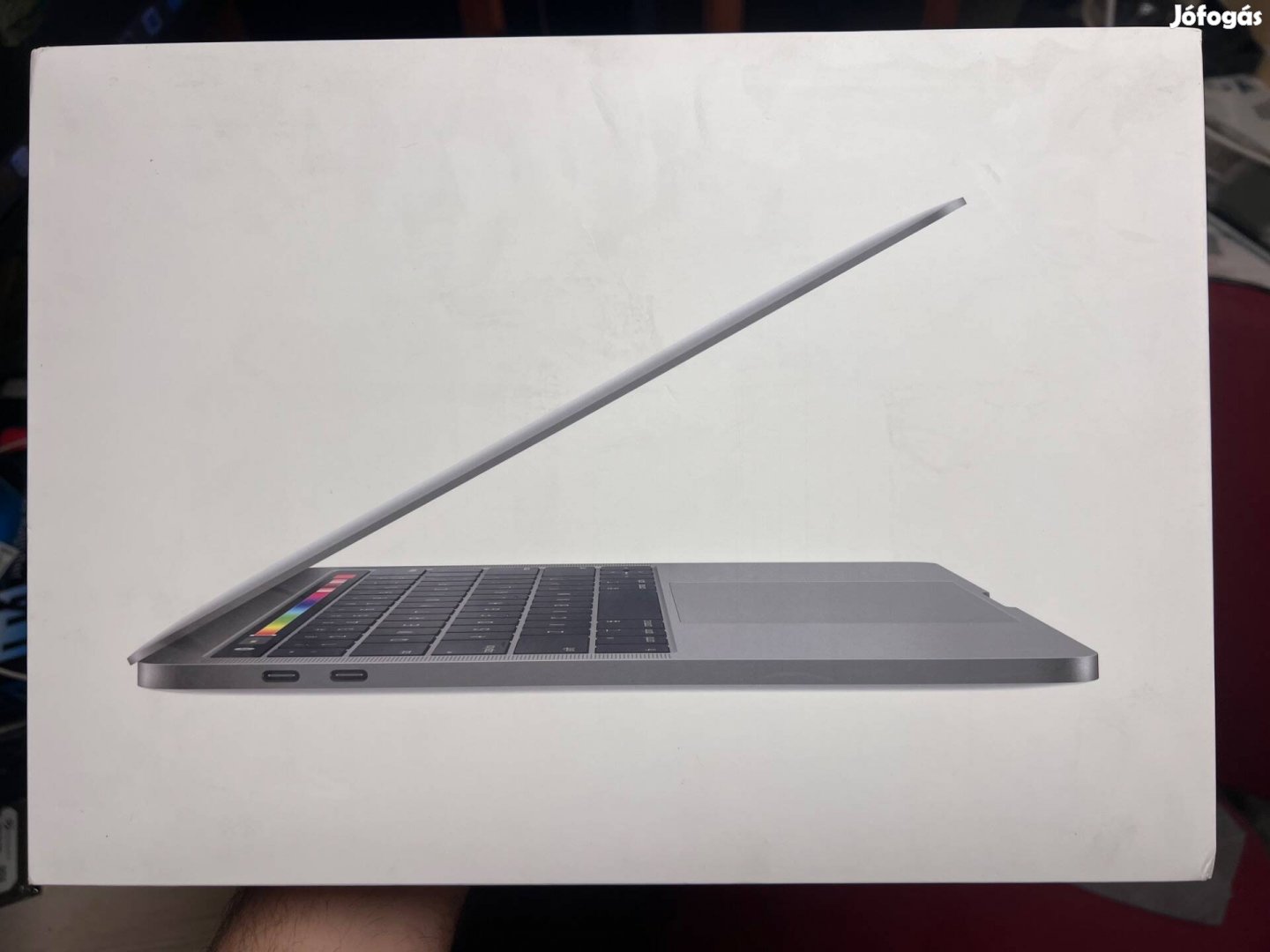 Macbook Pro 2019 dobozban, 95%-os akkumulátor