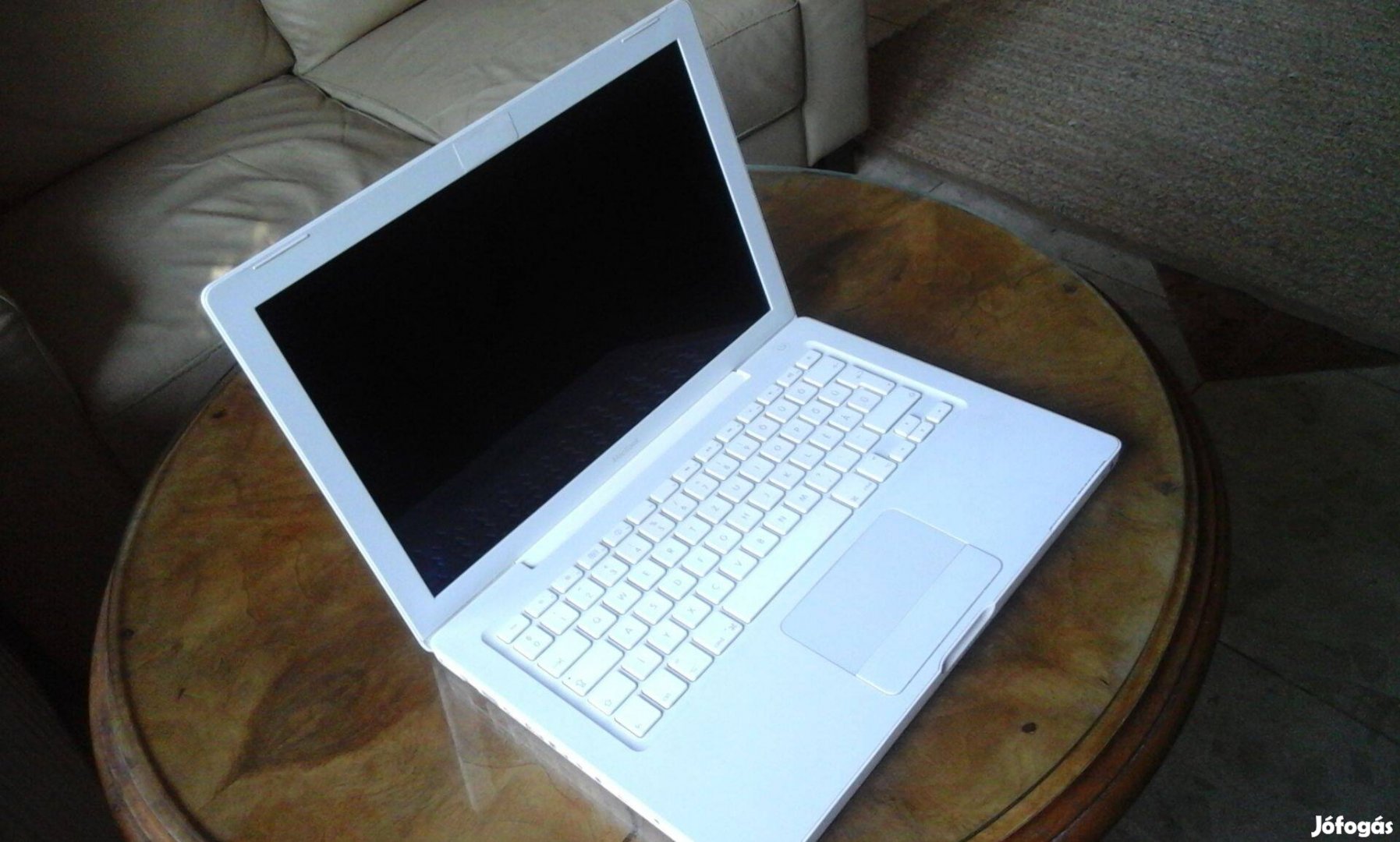 Macbook laptop 2009