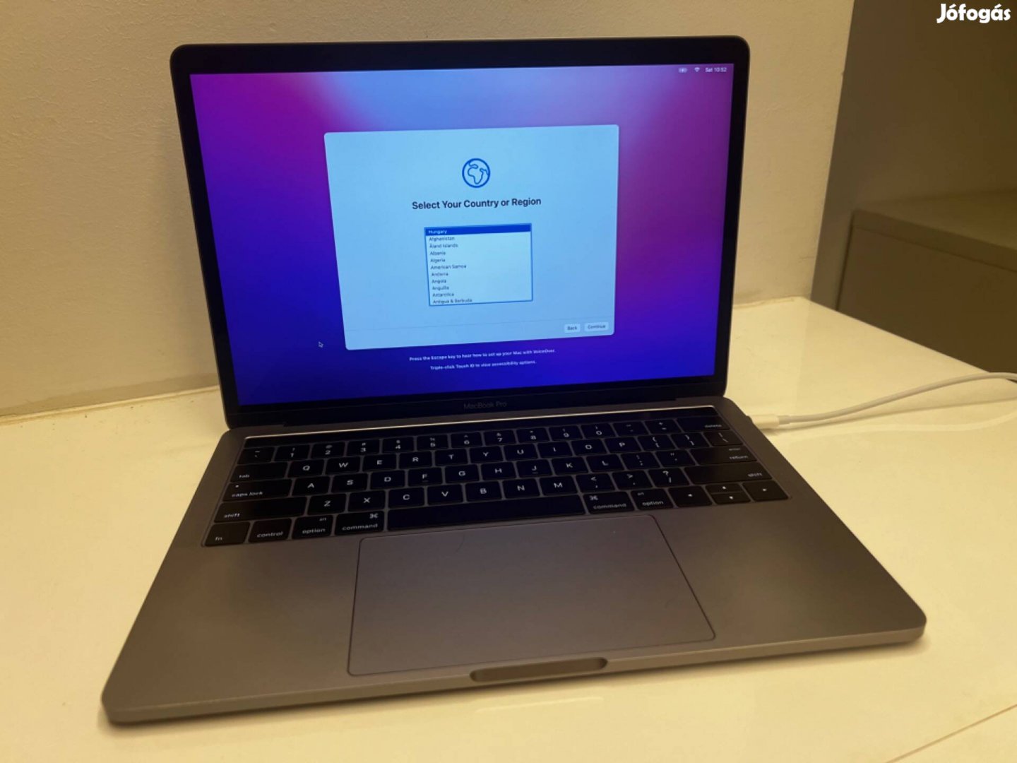 Macbook pro 2016 13-inch i7 16gb 256gb Touch