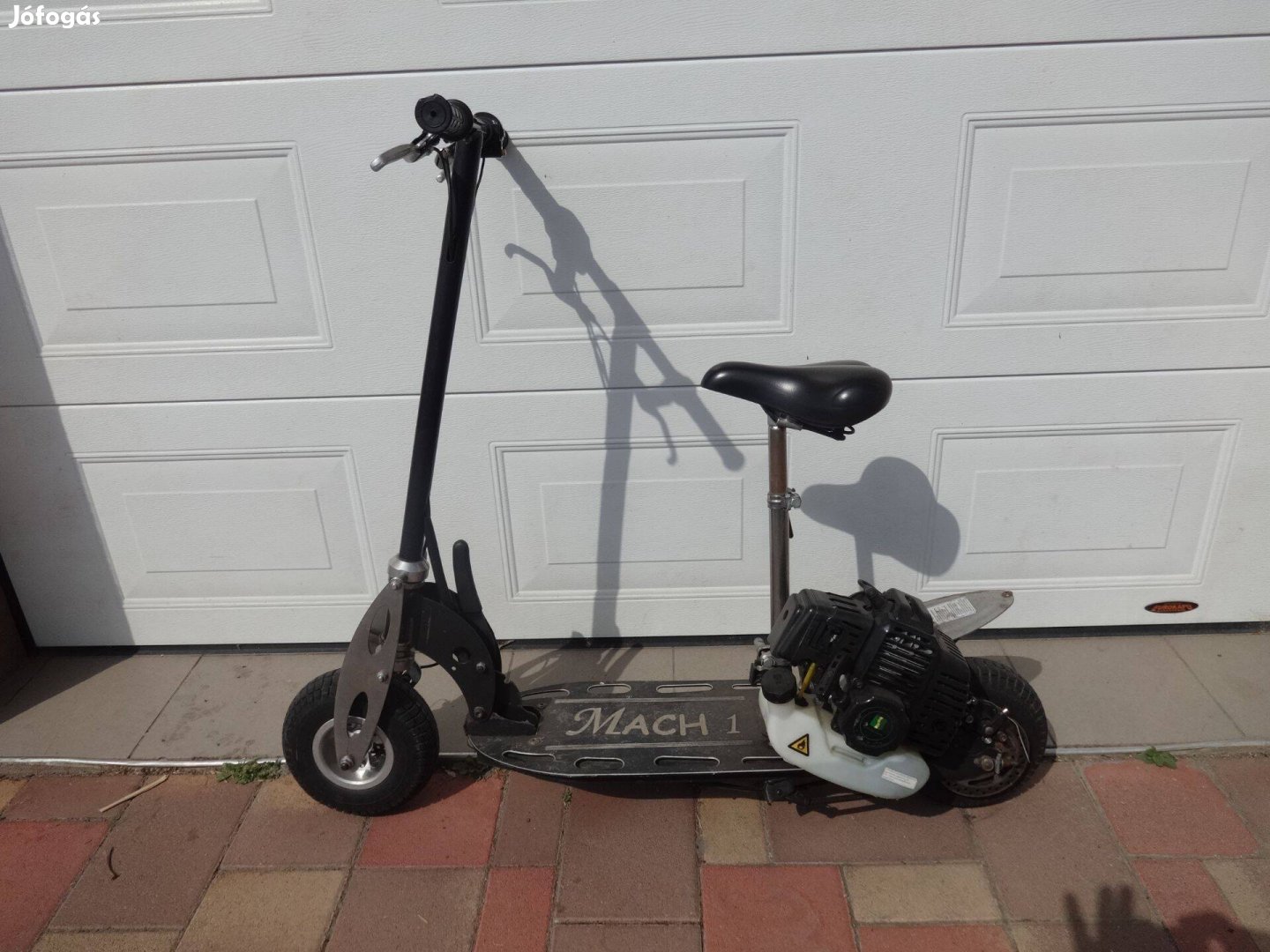 Mach1 benzinüzemű roller