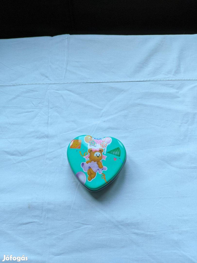 Maci mintás fémdobozka