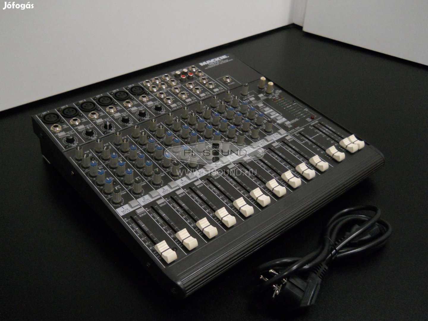 Mackie 1402-VLZ Pro ,10 sávos,14 csatornás keverő