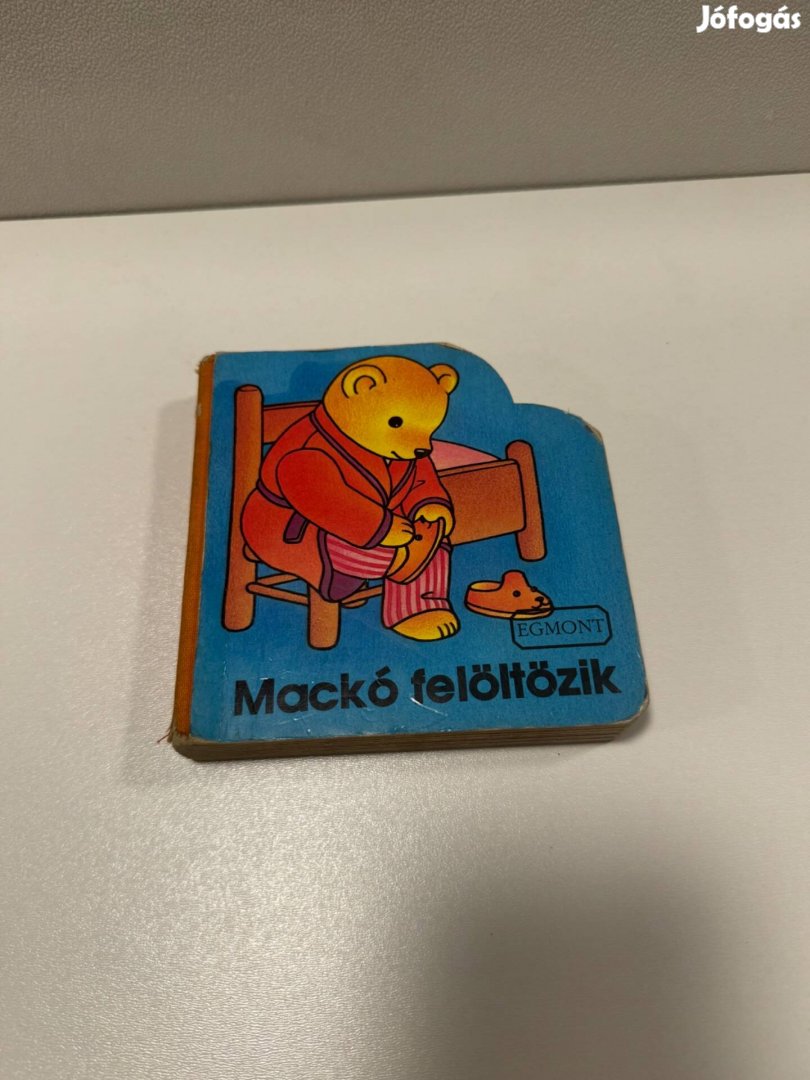 Mackó felöltözik