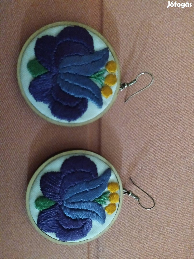 Mácsár Andrea textíl művész új egyedi kézzel készített