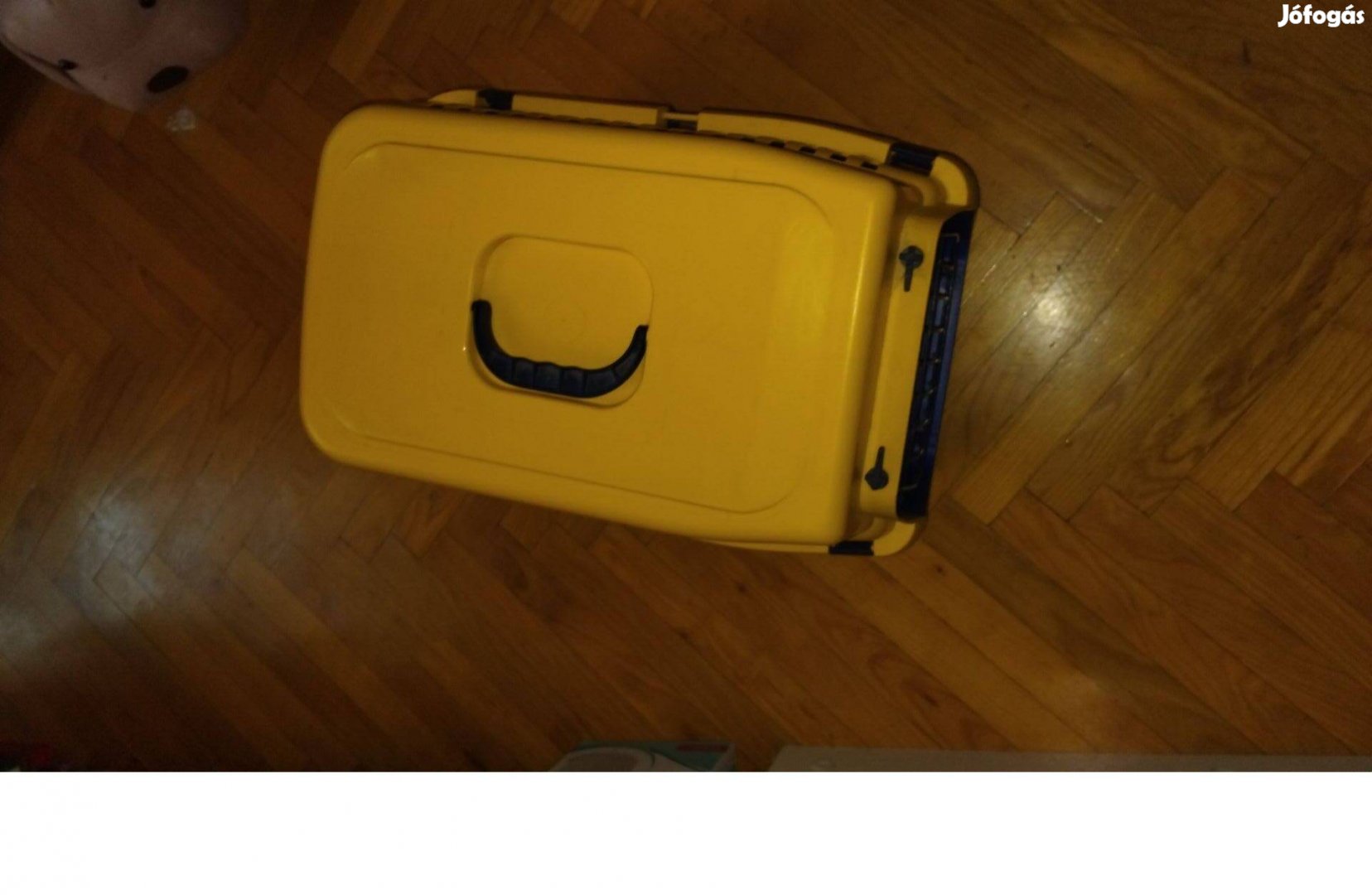 Macska ,kutya szállítóbox fém ajtós normál méret