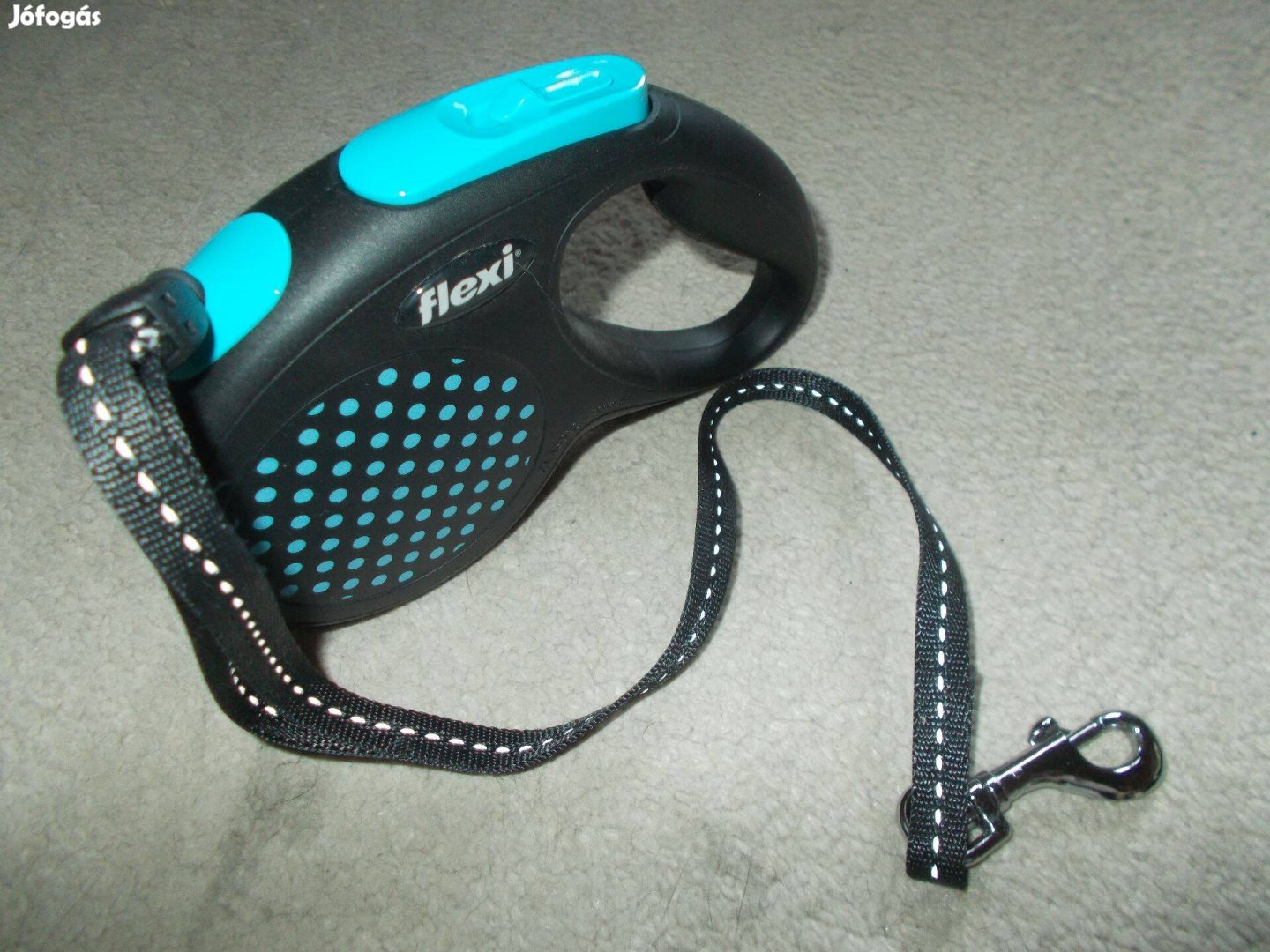 Macska- vagy kistestű kutyapóráz, visszahúzható