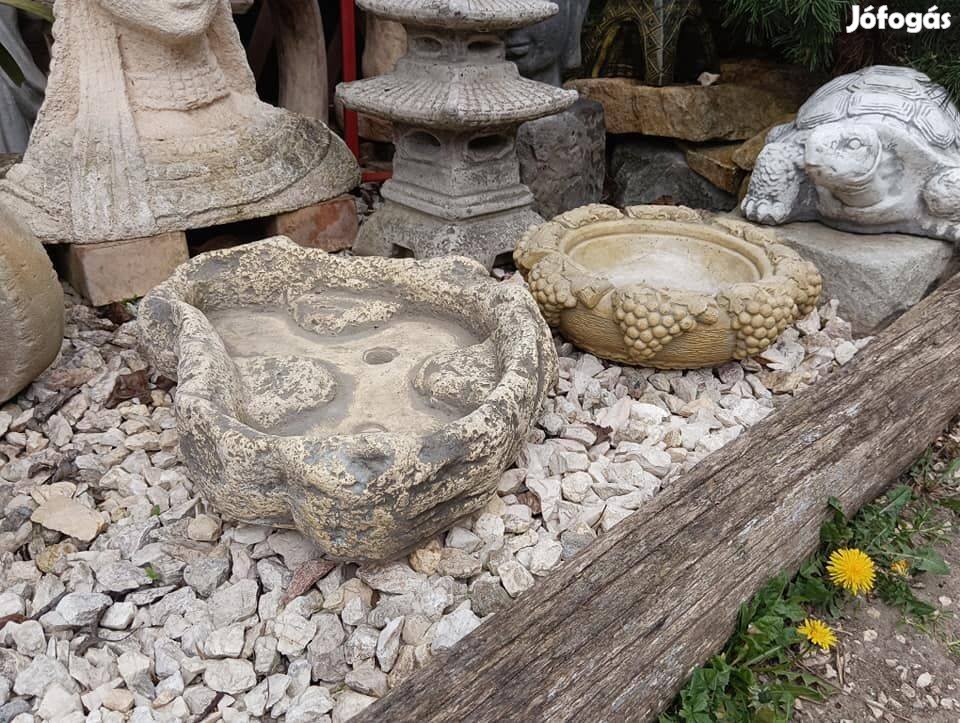 Madáritató Kő szikla forma kb 45cm kerti szobor madár itató dísz